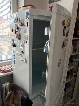 Lednička s mrazákem - 4