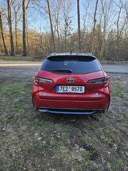 Toyota Corolla Hybrid 2.0 GR kombi - 4