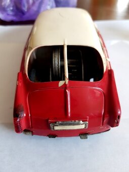 Staré hračky TATRA 603 a závodné auto od ITES - 4