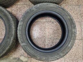 Hankook Winter icept LV 215/60 R17C - 4