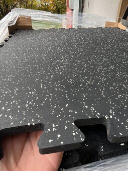 Gumová puzzle podlaha – nová, extra hladká, s 15% pigmentem - 4