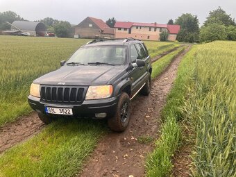 Jeep Grand Cherokee - 4