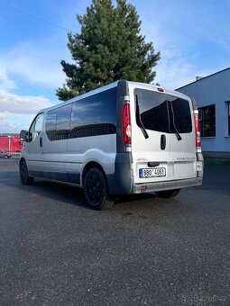 Opel vivaro 2.5dci - 4