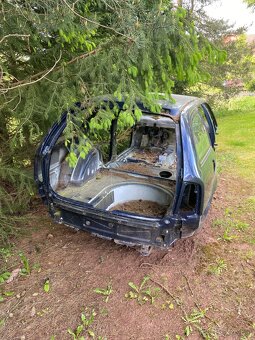 Kastle Škoda Octavia 1 - 4