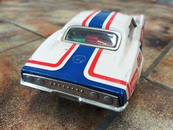 Auto, které nespadne - 4