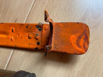 Hasící přístroj (prázdnýé + držák Willys Dodge Ford GPW - 4