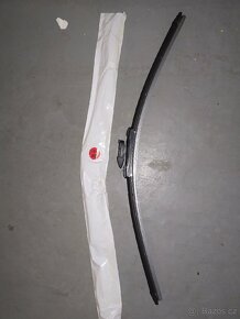 Prodám přední stěrače na Volkswagen Tiguan 5N rok 2007-2015 - 4