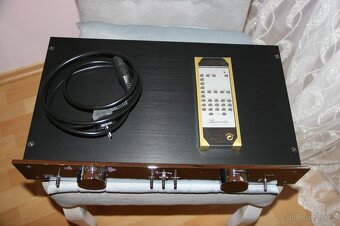 Burmester 877 XLR High End Stereo Preamplifier použitý - 4
