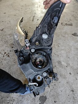 Toyota svetla - 4