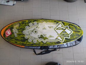 Prodám carbon windsurfingové prkno. - 4