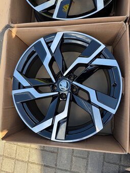 ORIGINÁL Alu Škoda SAGITARIUS R20, 5x112 - ZÁNOVNÍ, TOP STAV - 4