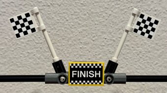 LEGO Technic 42104 - Závodní tahač - 4