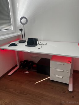 EL. stůl JYSK 160x80x25 - 4