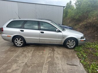 V40 - 4
