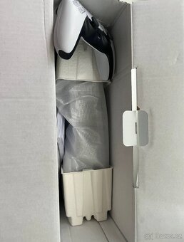 PS5 Slim , Záruka 12/26.Mechanika , 2 ovladače - 4