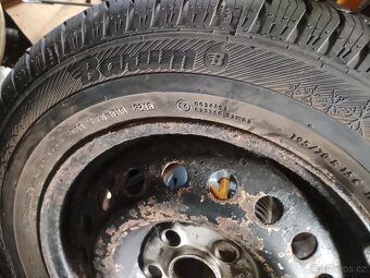 Prodám pneu na VW transportér t4 - 4
