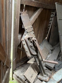 Hrebenovy zvedak ( storcak) - 4