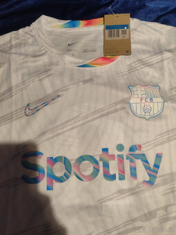 Dres Fc Barcelona Biely Farebný Unikátny Zberateľský Nový - 4