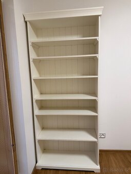 Bílá knihovna ve velmi dobrém stavu - 4