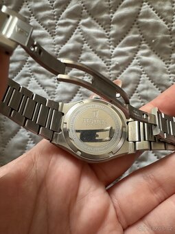 Dámské hodinky Festina Swiss Made 20052/5 - 4