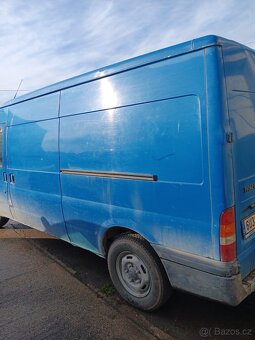 FORD TRANSIT 2,4 DI 2002 - 4