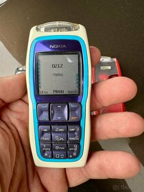 Nokia 3220 ruzne barvy - 4