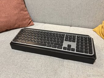 Logitech MX Keys for Mac - 4