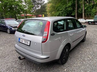 Ford Focus Combi 1.6i 74kW klimatizace tažné ABS 2007 - 4