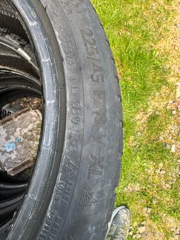 zimní pneu 225/45/R18 celá sada jen 1200kč - 4