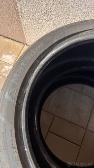 Prodam 4x Pneu značek HANKOK A MATADOR 235/40 R18 Letni - 4