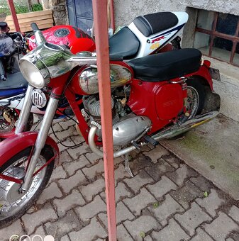 Jawa 350 - 4
