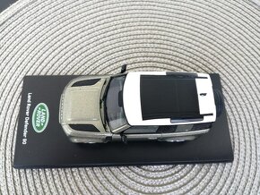 LAND ROVER DEFENDER 90 1/43 TSM_balení LR - 4
