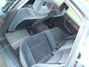 Audi 100 2.8 V6 - 4