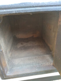 Murovaná tehlová pec, kachle, s omietkou. - 4