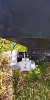 Prodám násypku s podavačem k automatickému kotli - 4