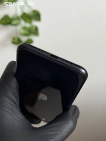 iPhone SE (2022) 64GB - zánovní - 4