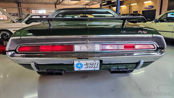 1970 Dodge Challenger R/T SE 383 V8, manuál, po renovaci - 4