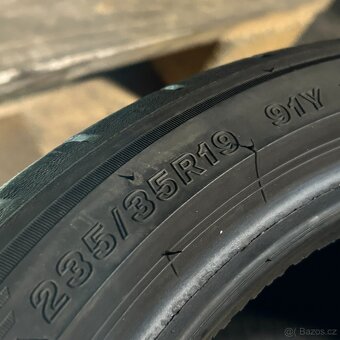Letní pneu 235/35 R19 91Y Bridgestone 4,5-5mm - 4