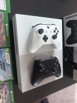 Xbox ONE S 1tb, 2 ovladače, volant Ferrari, 4x hry - 4