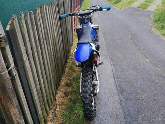 Yamaha YZ250 (2t), r. 2001 - 4