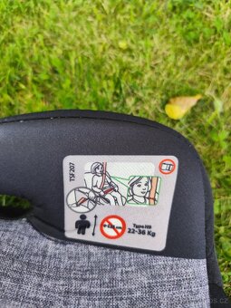Podsedák pro děti do auta - 4