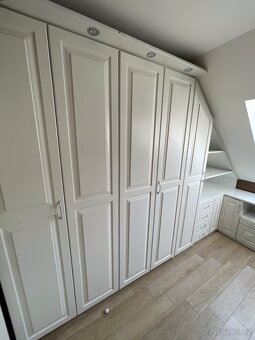 Šatní skříň - 4