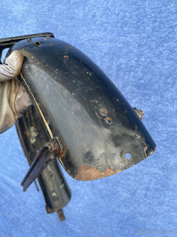 Jawa 175/250 Speciál (Villiers) -  Zadní Blatník + nosič - 4