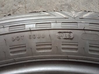 275/55 R20 Nokian rotiiva at m+s - 4