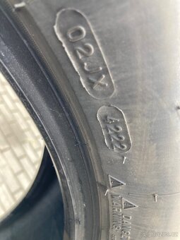 Celoroční pneu 235/50 R19 - 4