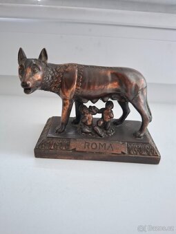 Soška vlčice romulus a remus - 4