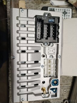 Autorádio 2DIN Isudar NA03W6VW0702 Škoda/VW/Seat - 4