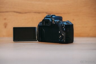 Canon EOS 250D + 3 objektivy - 4