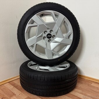 NOVÁ HYUNDAI SANTA FE 5x114,3 R20 ET54+LETNÍ 255/45R20 8mm - 4