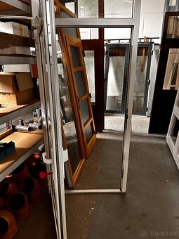 DVOJE VCHODOVÉ PVC DVEŘE GEALAN 104x263-207cm-PLZEŇ - 4